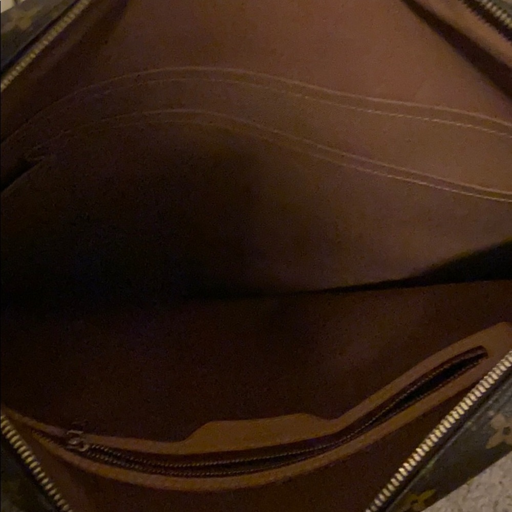 Louis Vuitton Bag 💼 authentic - Picture 3 of 5